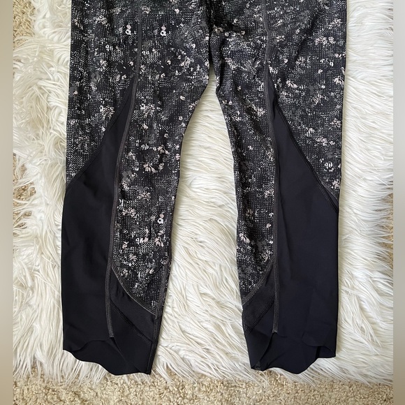 {Lululemon} Wunder Under Crop High-Rise Roll Down Scallop Full-On Luxtreme 23" - Picture 6 of 9